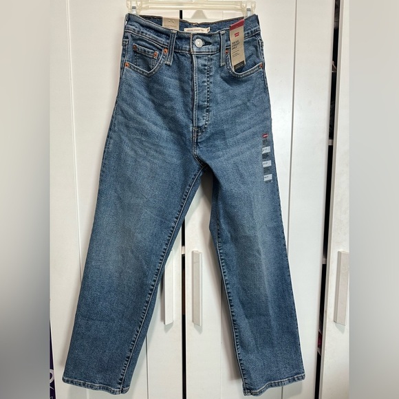 Levi’s Ribcage Straight Ankle Jeans
Size 26 - Picture 1 of 10